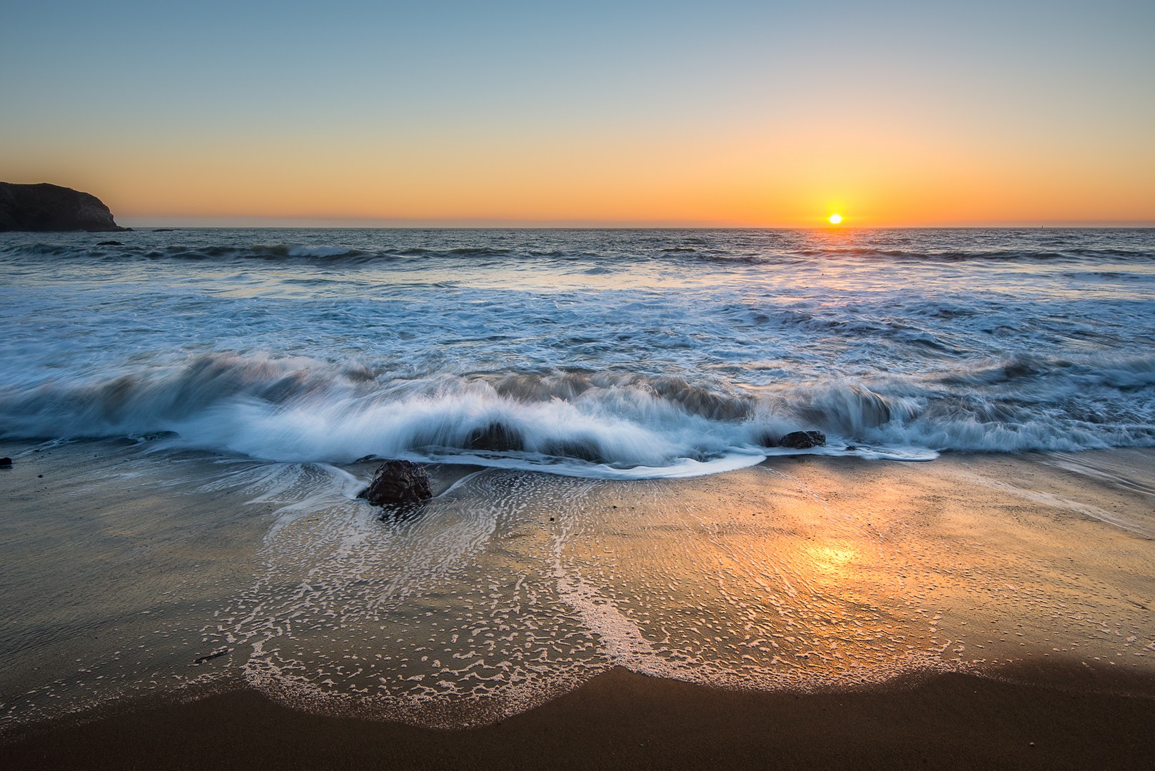 Duschrückwand Aluverbund – Meereswellen im Sonnenuntergang & goldener Strandhorizont – Bild 3